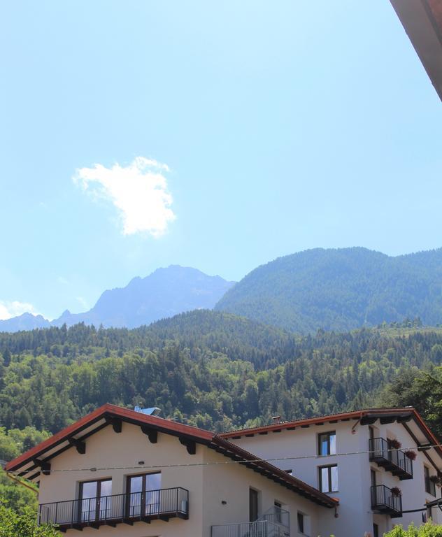 Monte Emilius Hotel Aosta Exterior photo