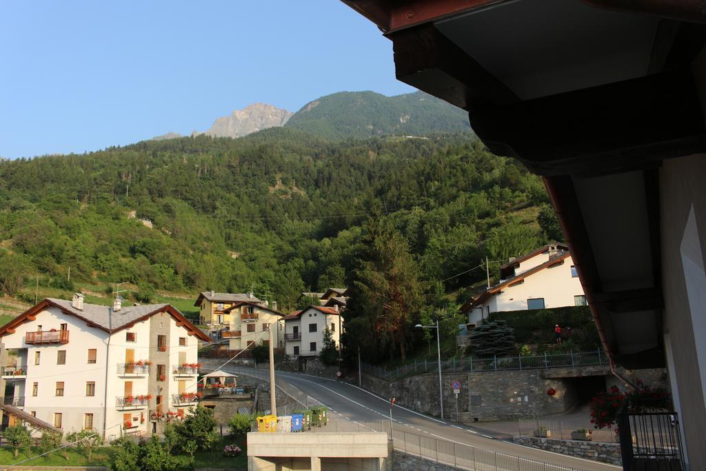 Monte Emilius Hotel Aosta Exterior photo